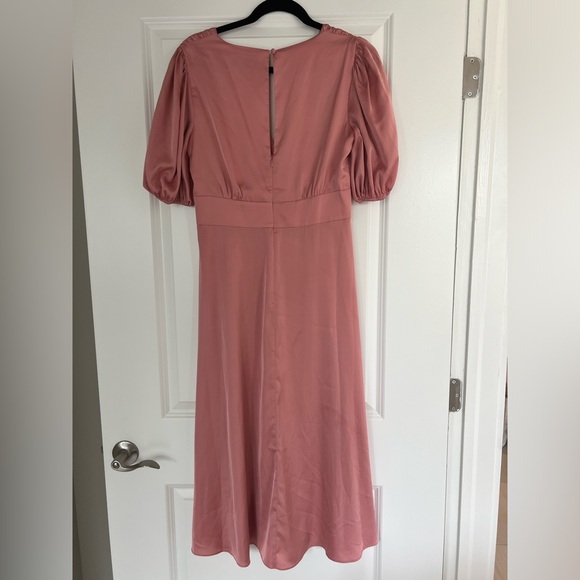 $245 Alexia Admor Light Pink Satin Puff Sleeve Midi V Neck Slit Dress - Picture 4 of 6